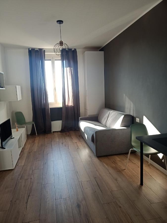 Tiny Bengasi Apartment ตูริน ภายนอก รูปภาพ
