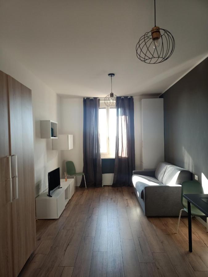 Tiny Bengasi Apartment ตูริน ภายนอก รูปภาพ