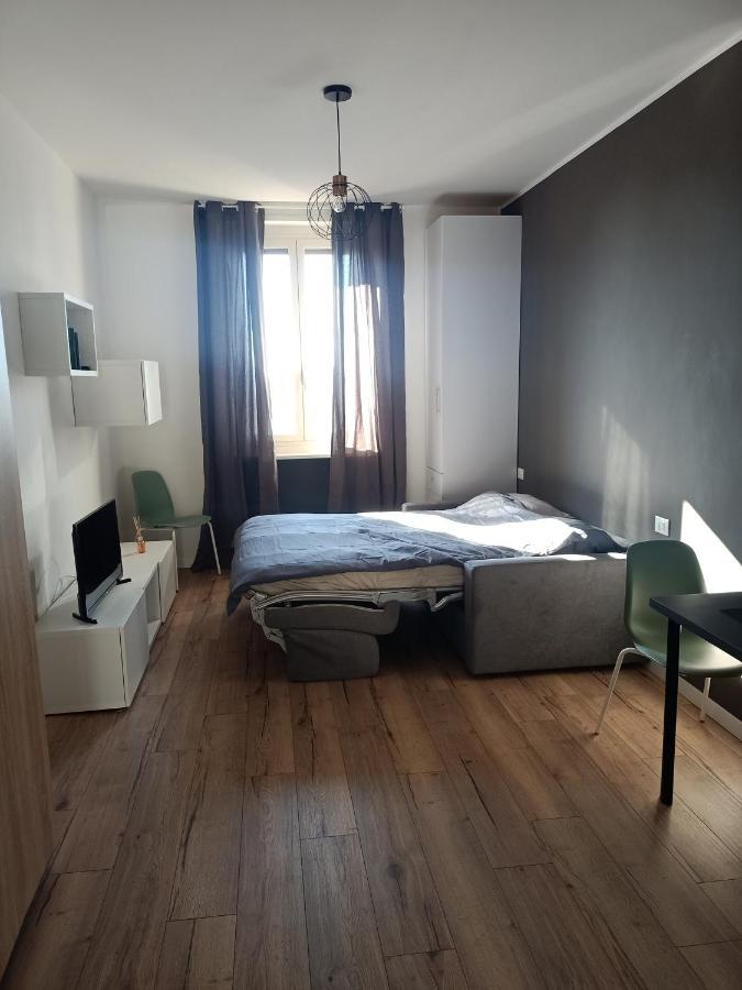 Tiny Bengasi Apartment ตูริน ภายนอก รูปภาพ